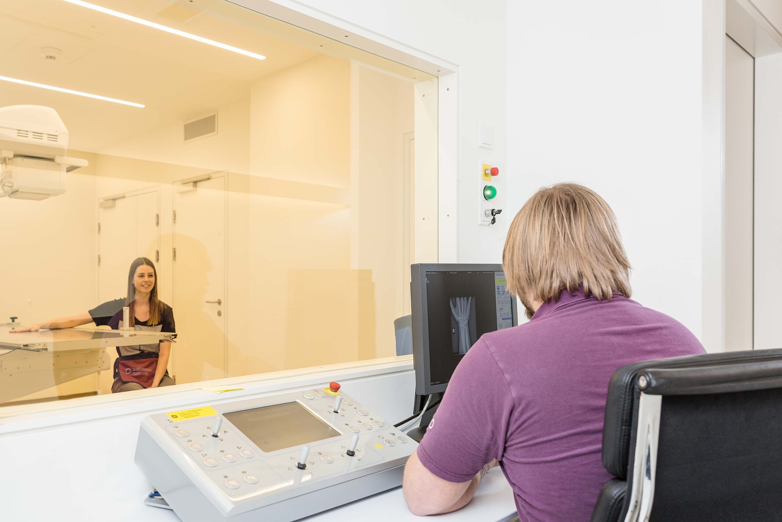 Das Digitale Röntgengerät von außen.